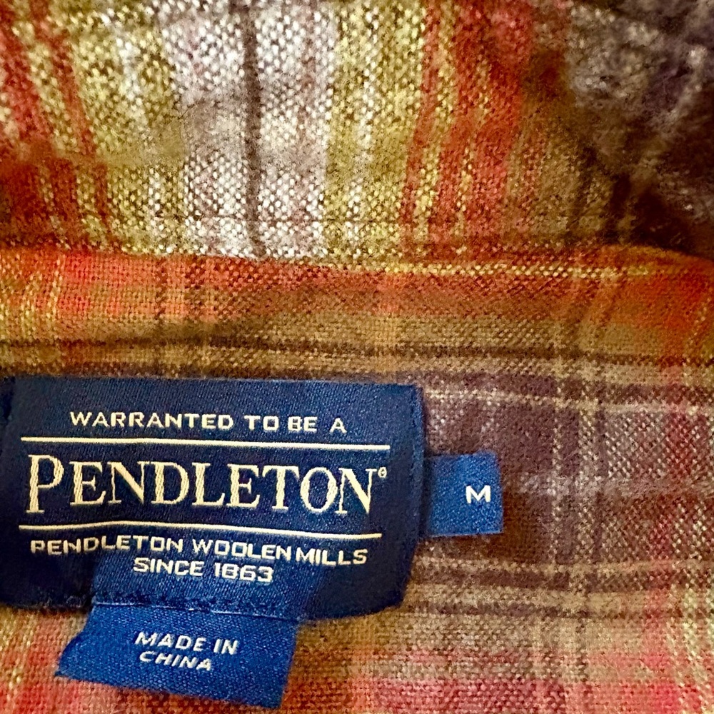 Pendleton Flannel Snapfront Medium - image 5